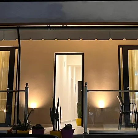 Mare Vlore ホテル *