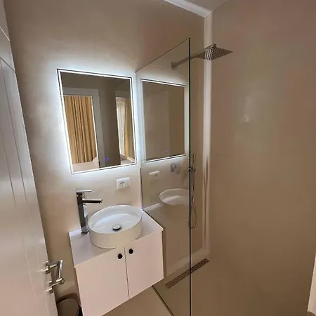 Mare Vlore Hotel
